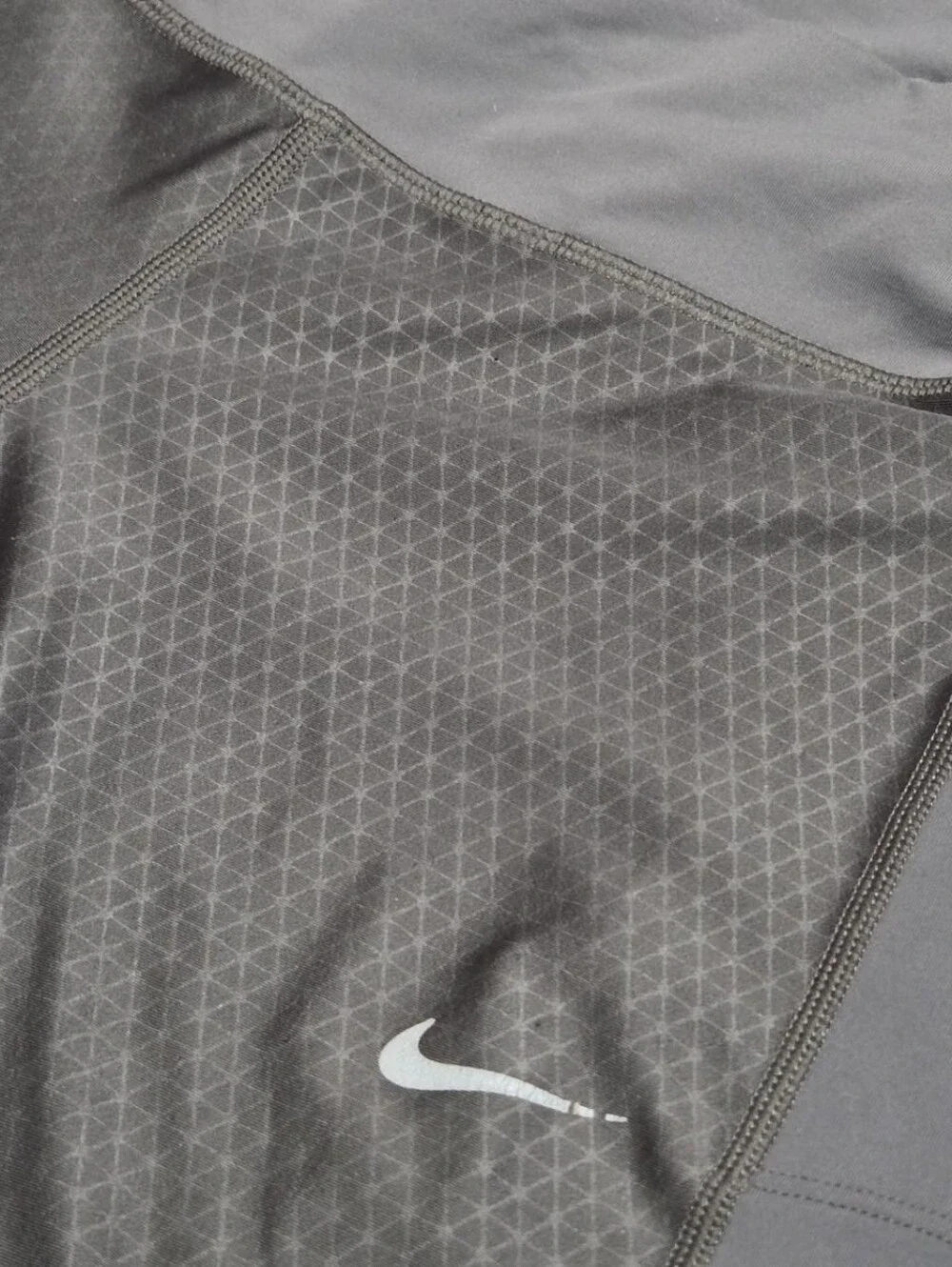 Nike flaws gray